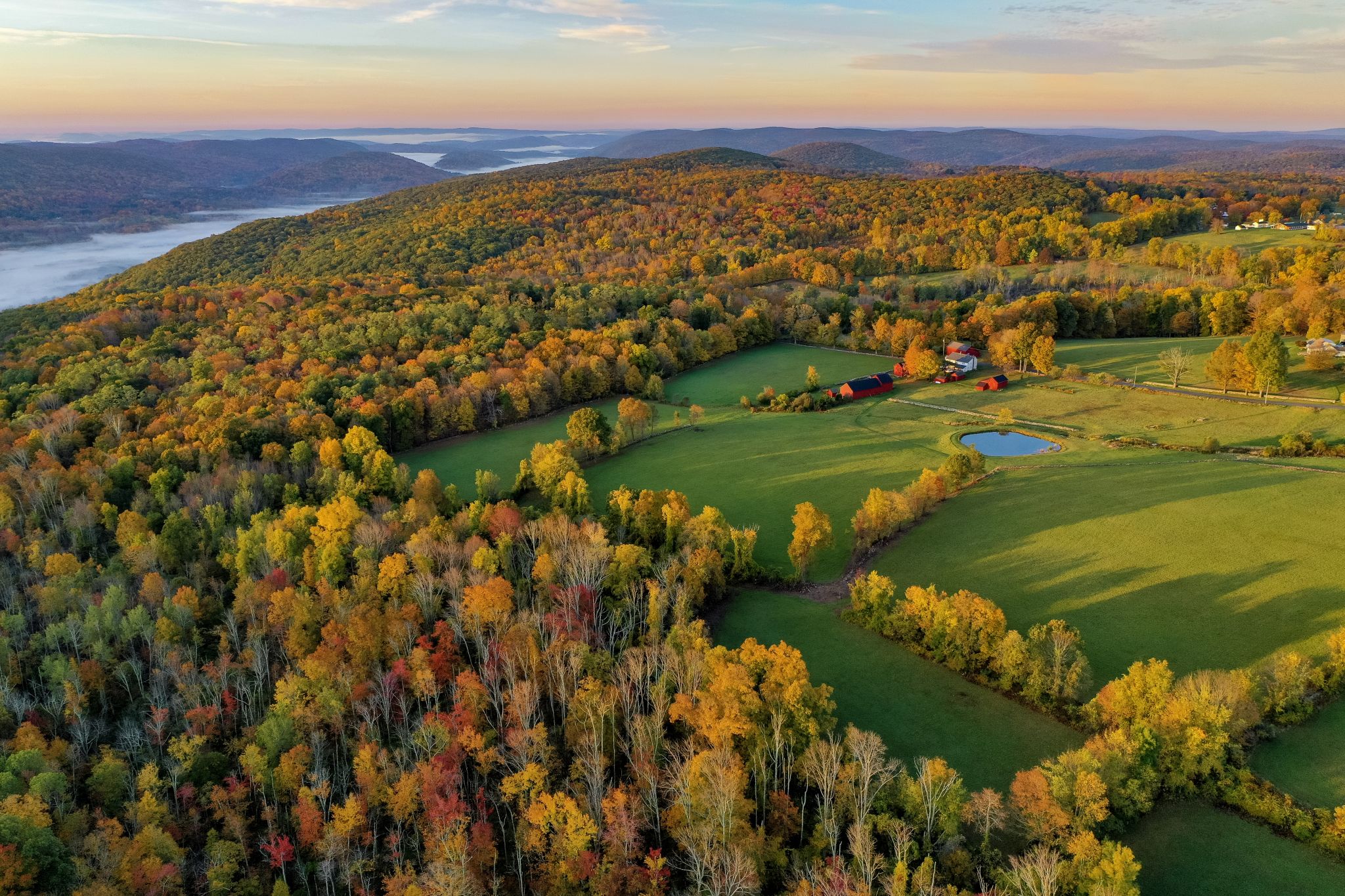 Litchfield Hills countryside covered in autumn foliage